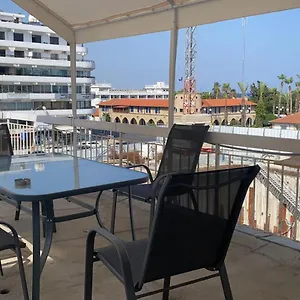 Auberge de jeunesse Unique 100 Meters From, Larnaca